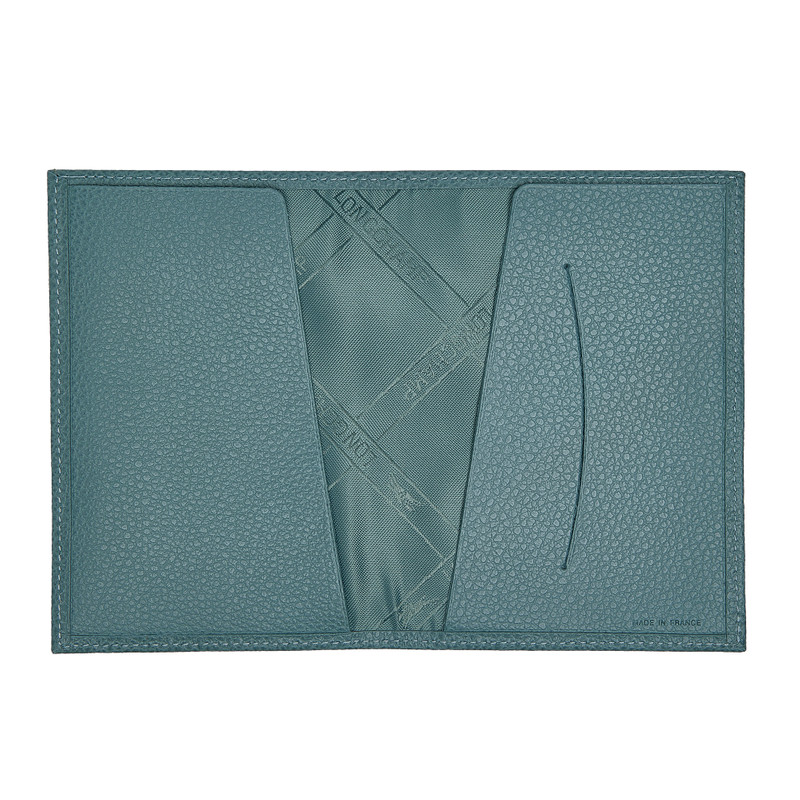 Le Foulonné Passport cover Eucalyptus - Leather 3