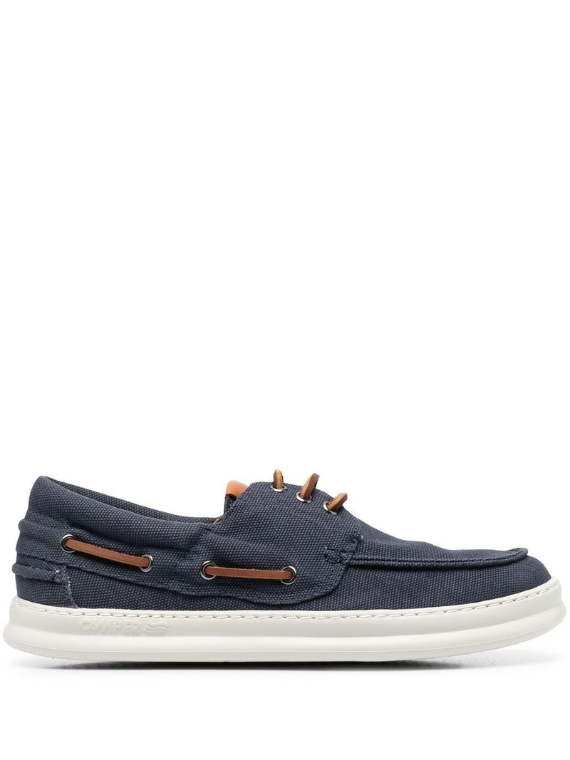 Runner Four boat shoes 1