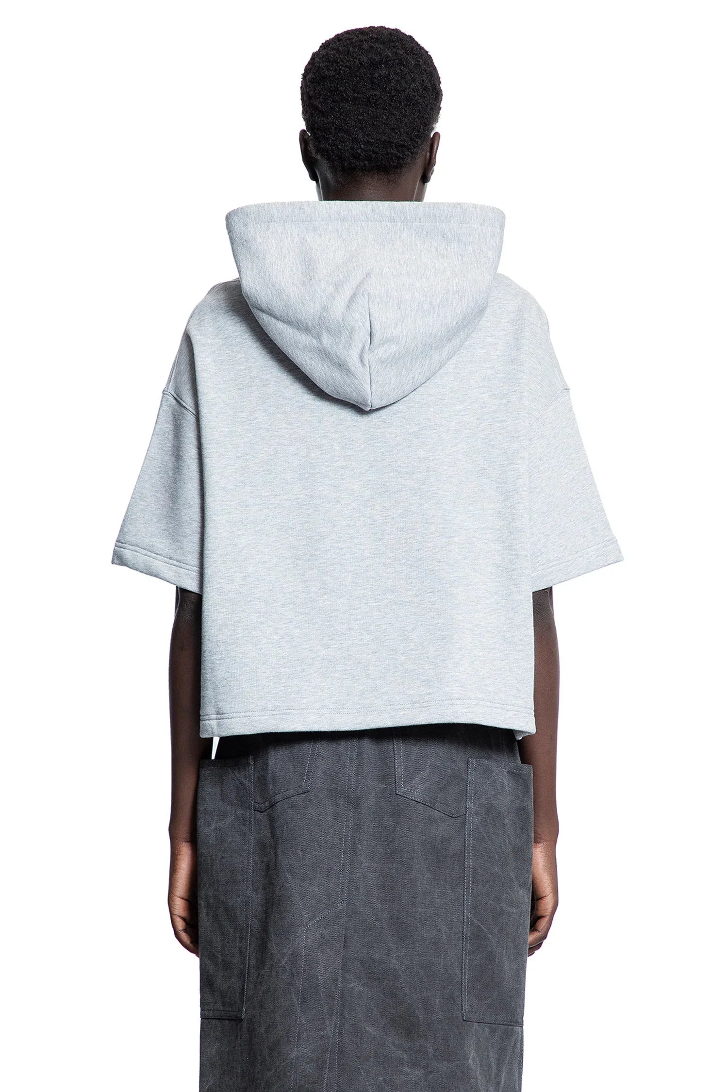 Crest-Logo-Short-Sleeve-Boxy-Hoodie - 3