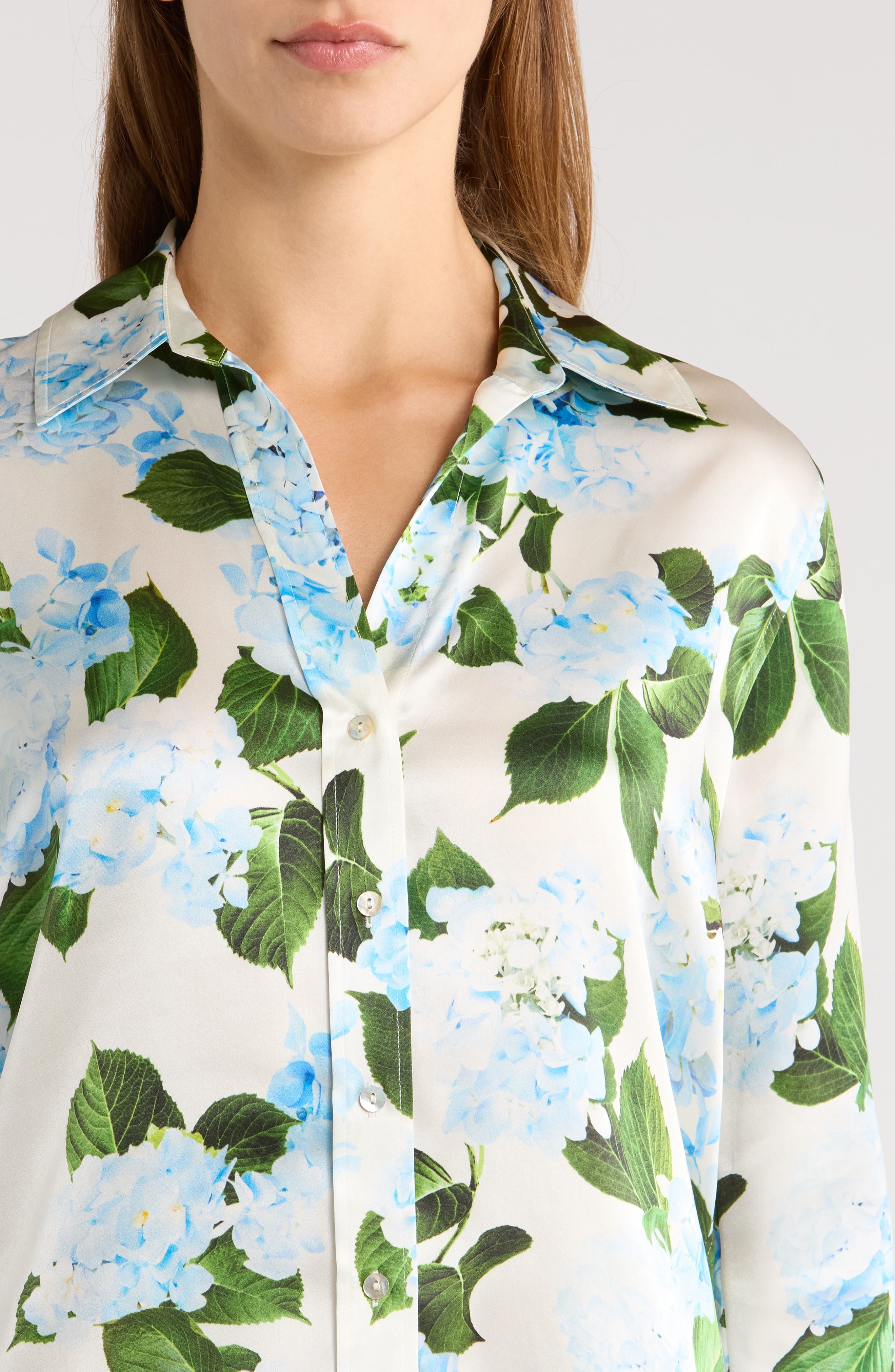 L'AGENCE Dani Floral Three-Quarter Sleeve Silk Button-Up Shirt in Ivory/Light Blue Hydrangea at Nord - 4