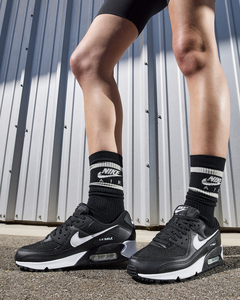 Nike Nike Air Max 90 Women's Shoes outlook