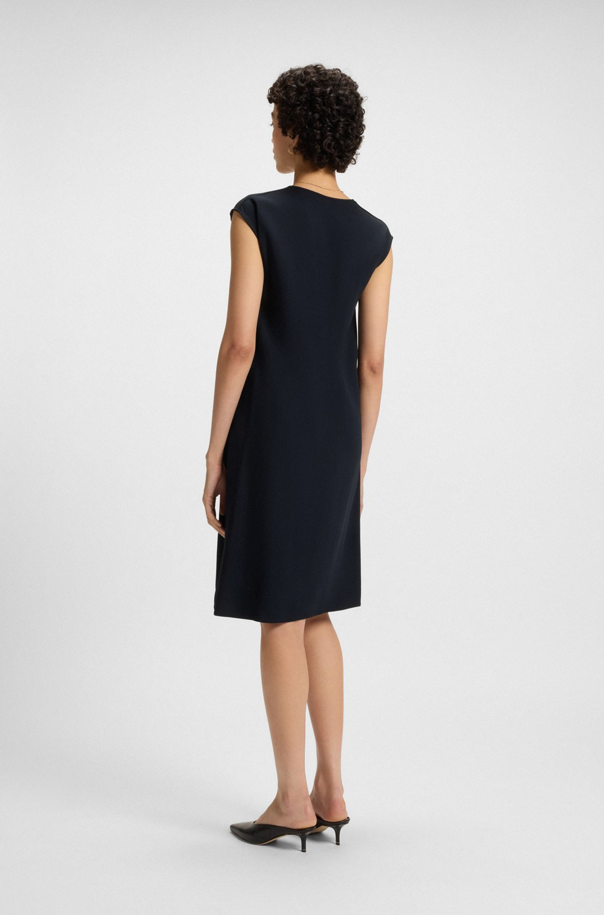 V-NECK DRESS WITH INTEGRATED BELT - 4