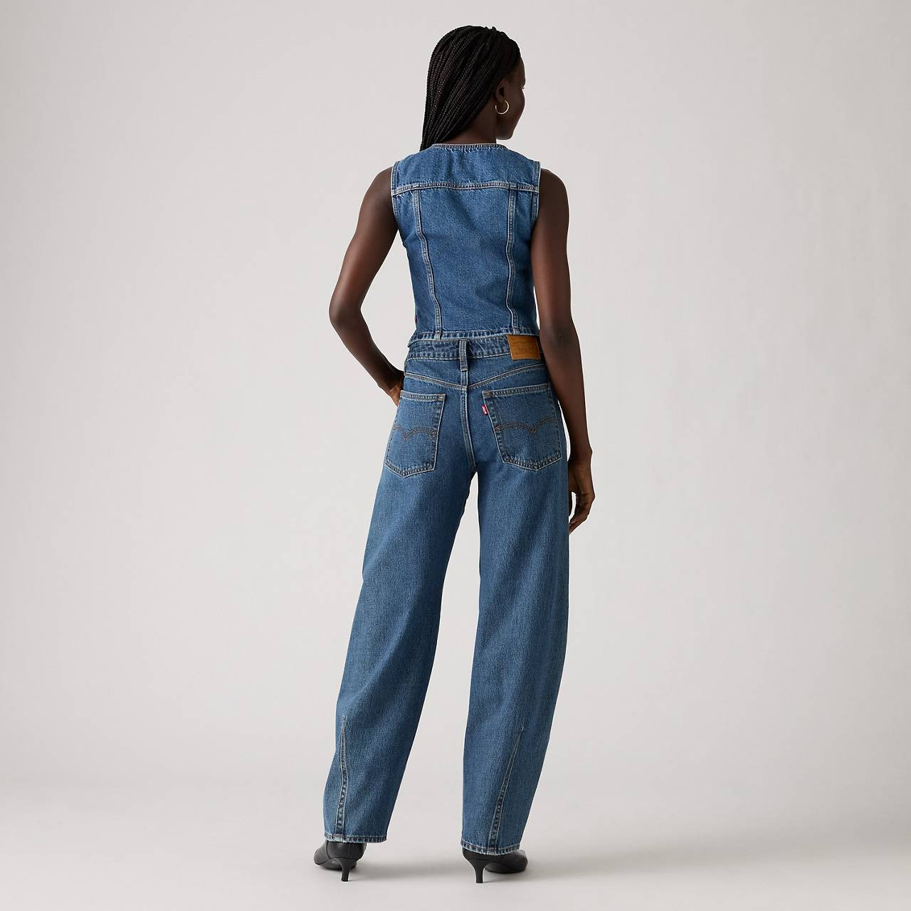 BARREL SADDLE BACK WOMEN'S JEANS - 5