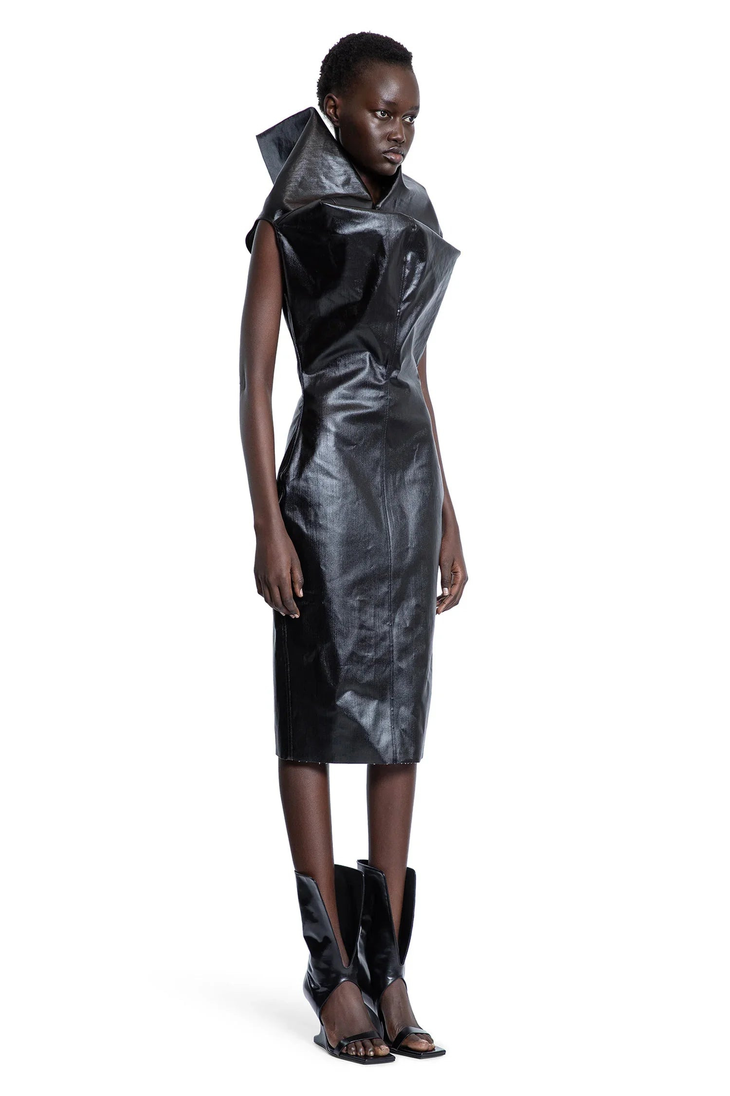 Hollywood-Wingled-Dress - 2