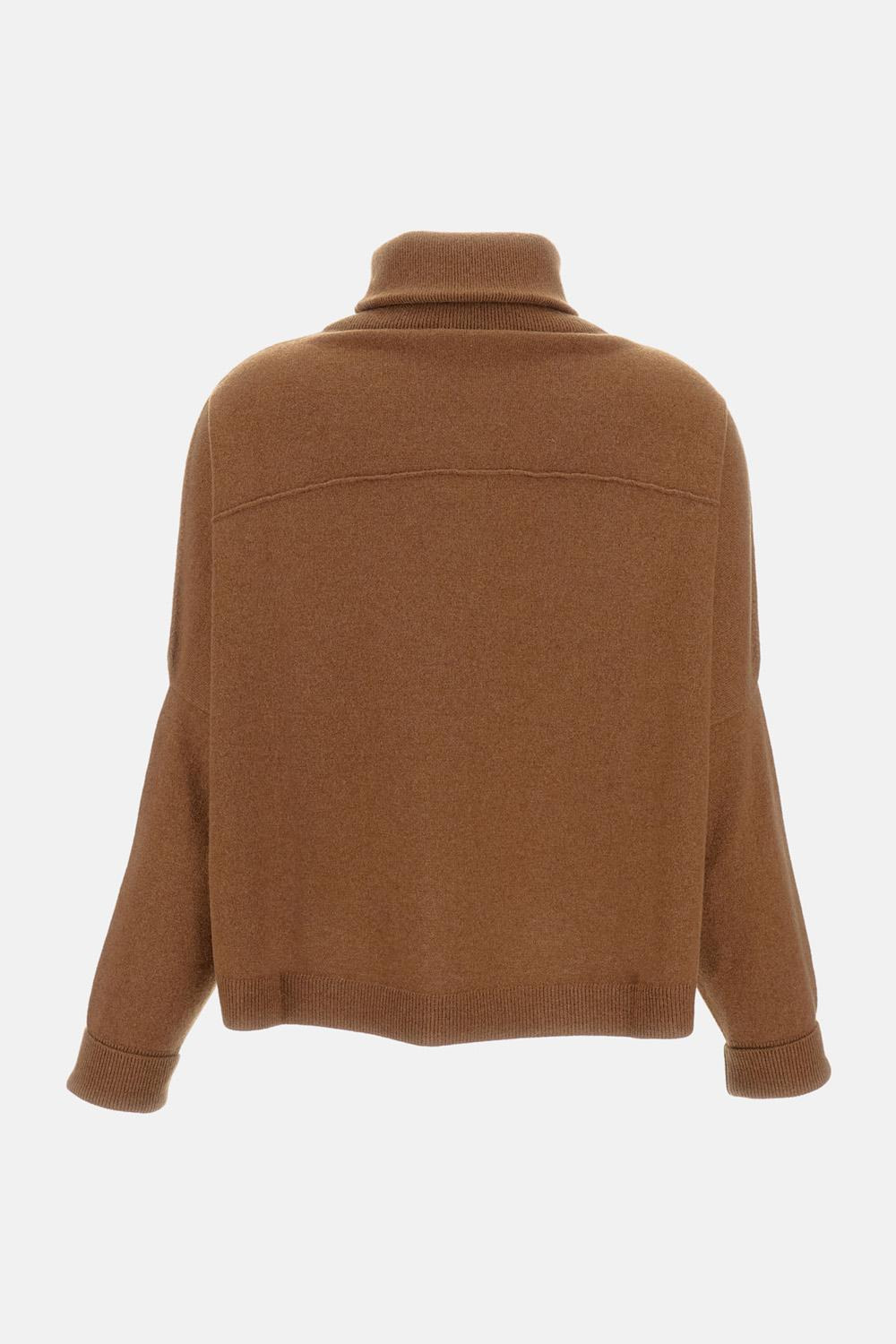 Short turtleneck sweater - 3