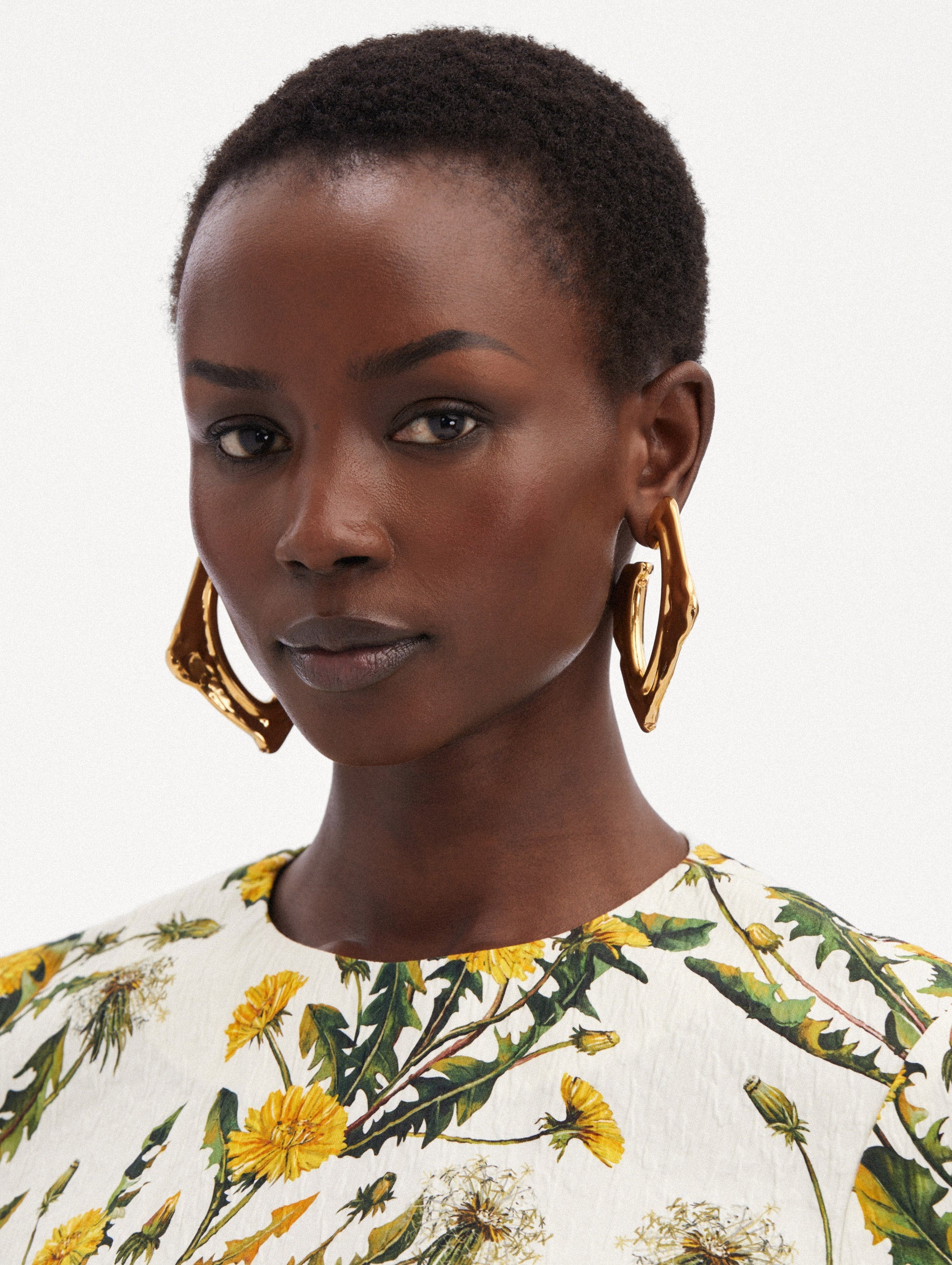 LARGE ABSTRACT O HOOP EARRINGS - 2
