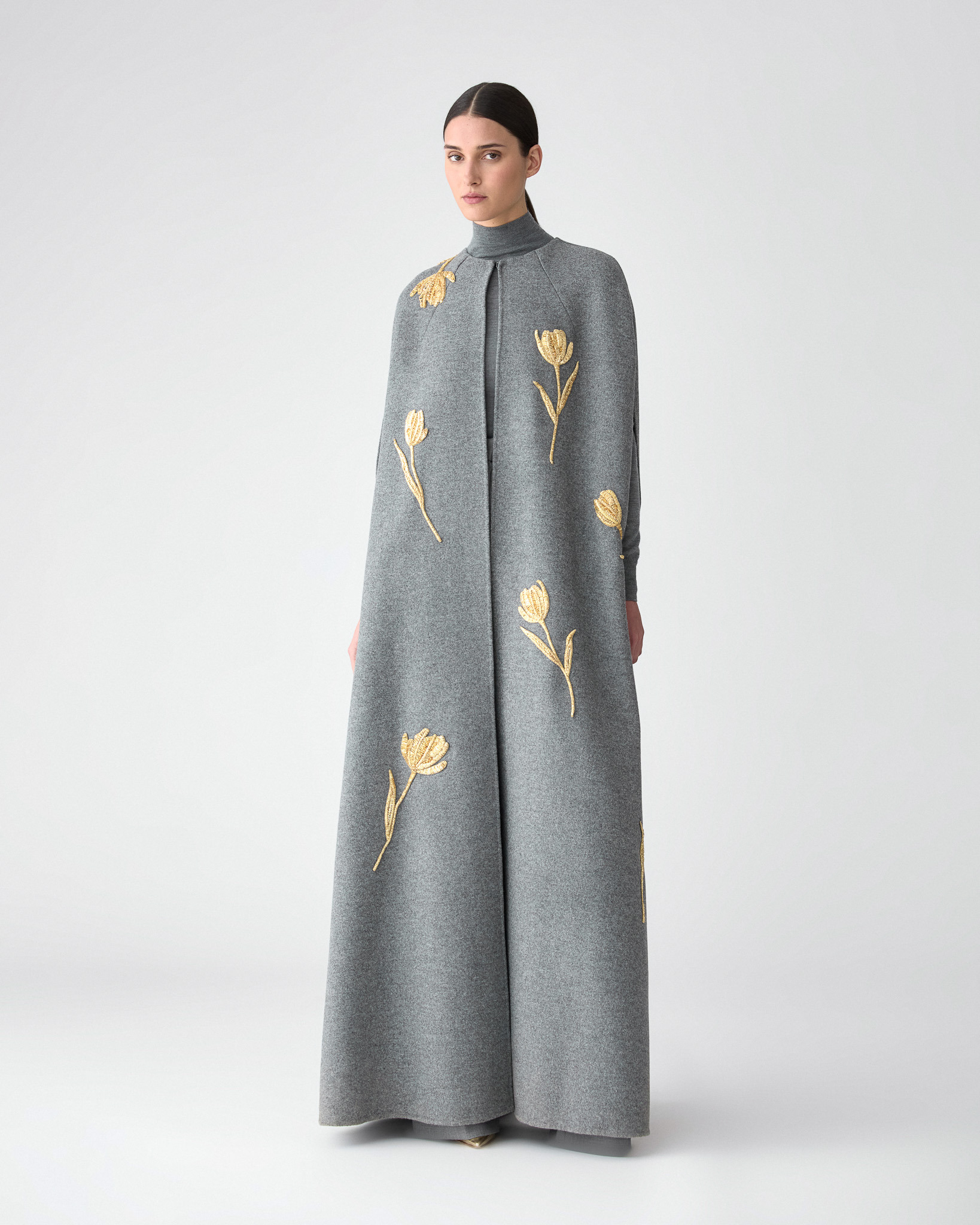 Tulip-Embroidered Long Cape - 2