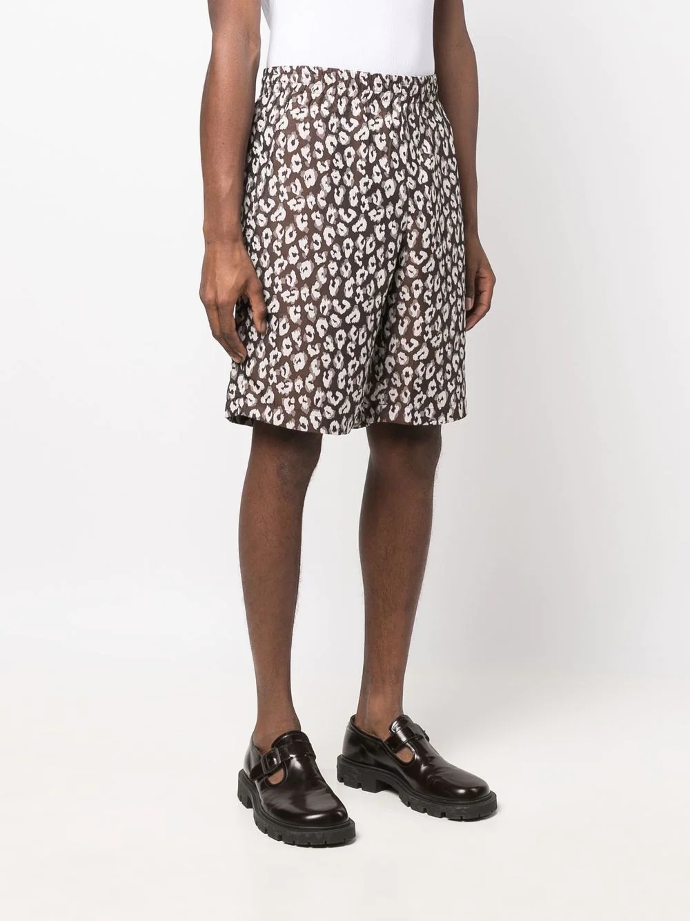 leopard-print knee-length shorts - 3