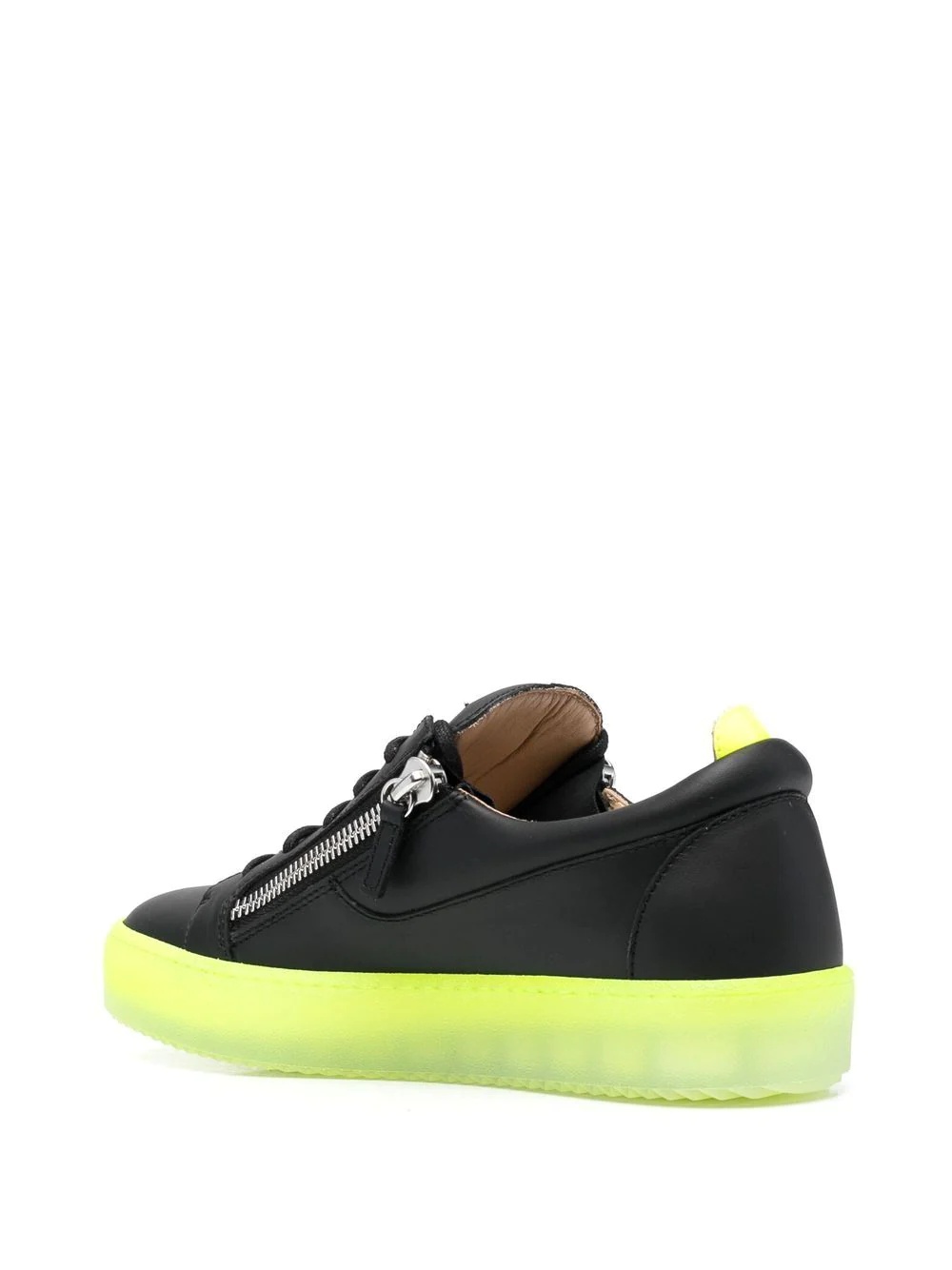 contrasting-sole low-top sneakers - 3