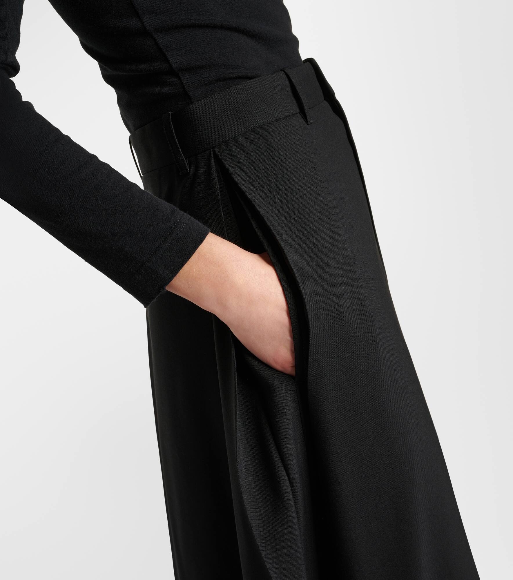 Hybrid wool skirt with pants - 4
