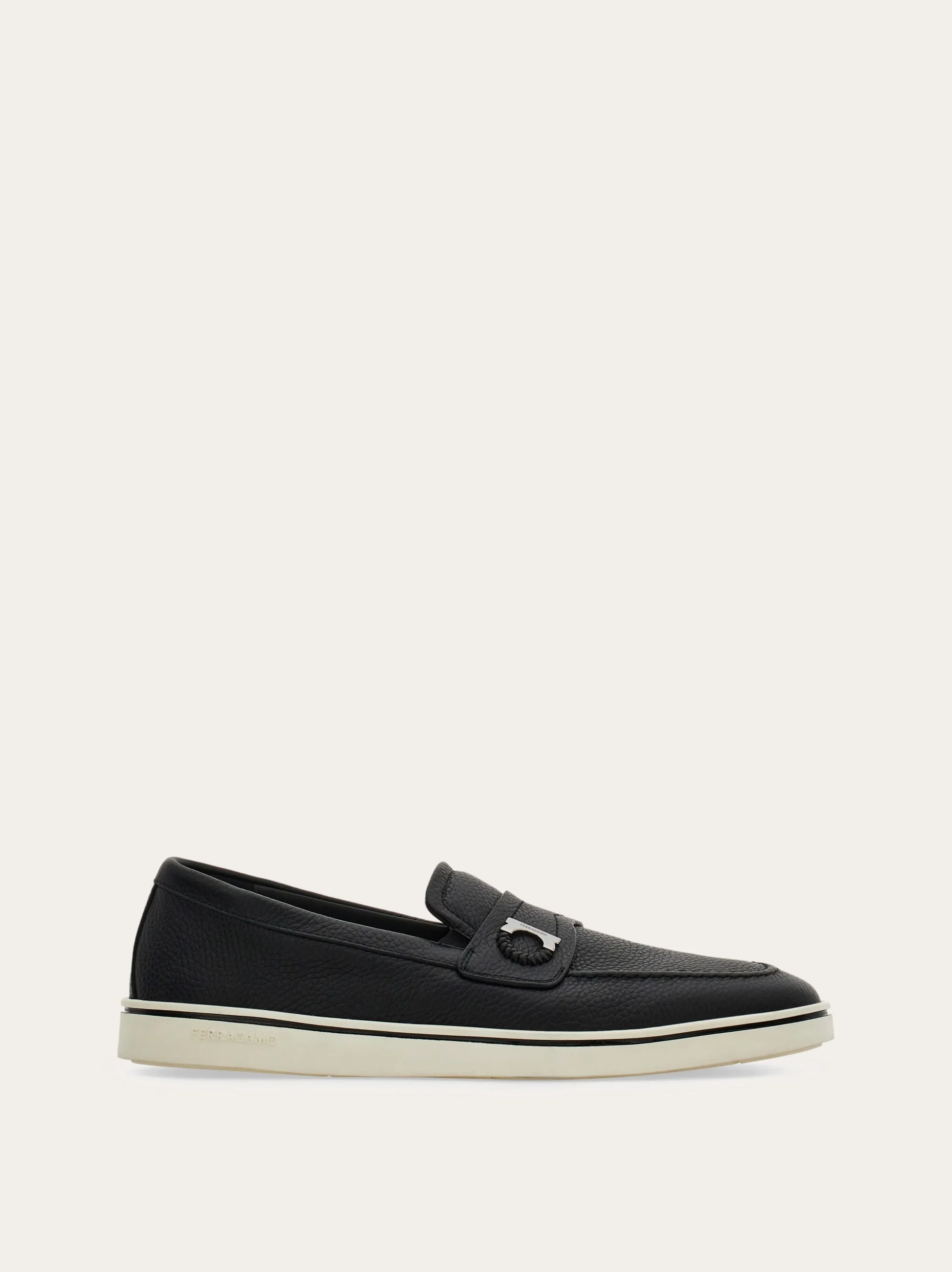 Boat shoe loafer with Gancini ornament - 1