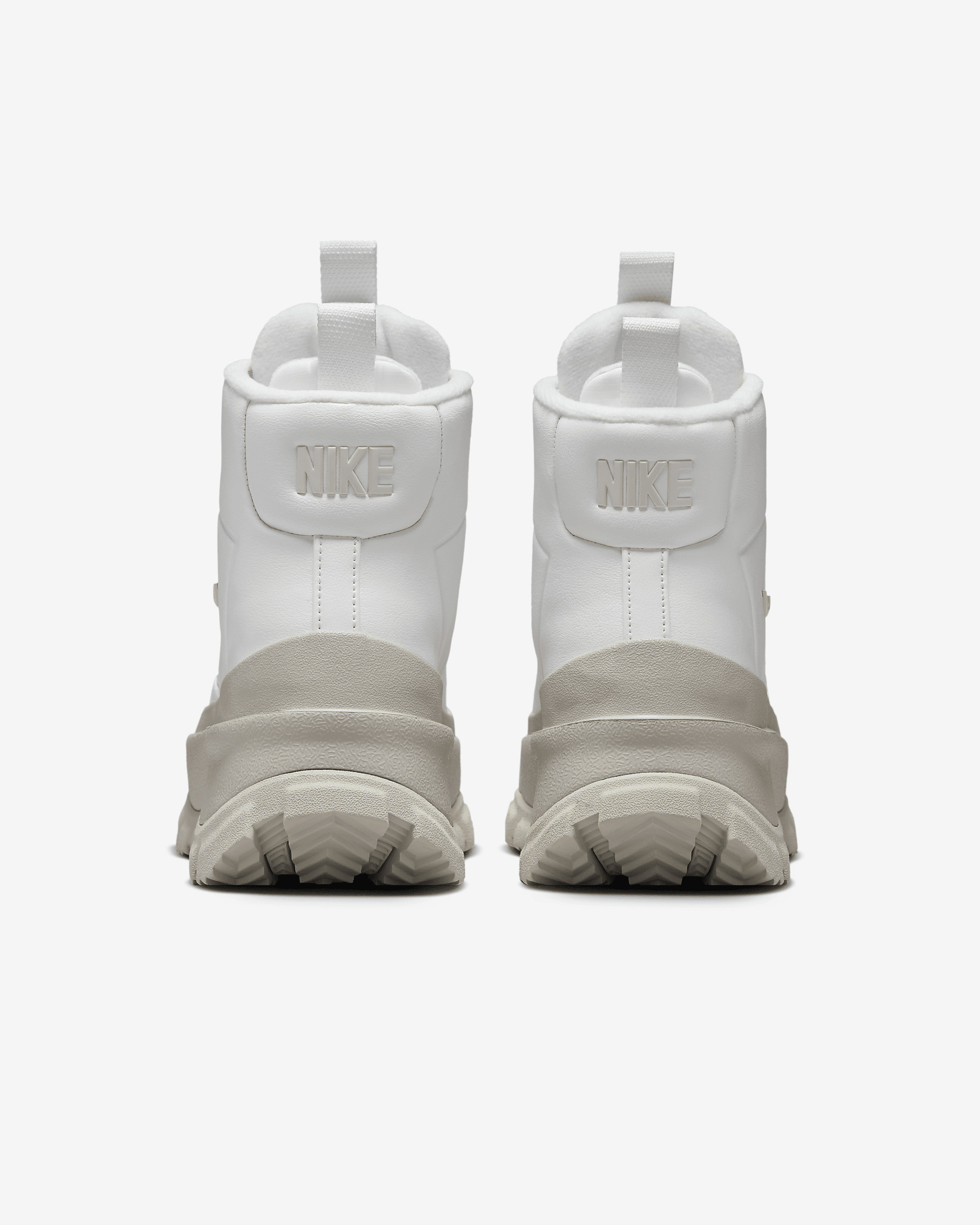 Nike Blazer Roam Mid Women's Winterized Shoes - 6