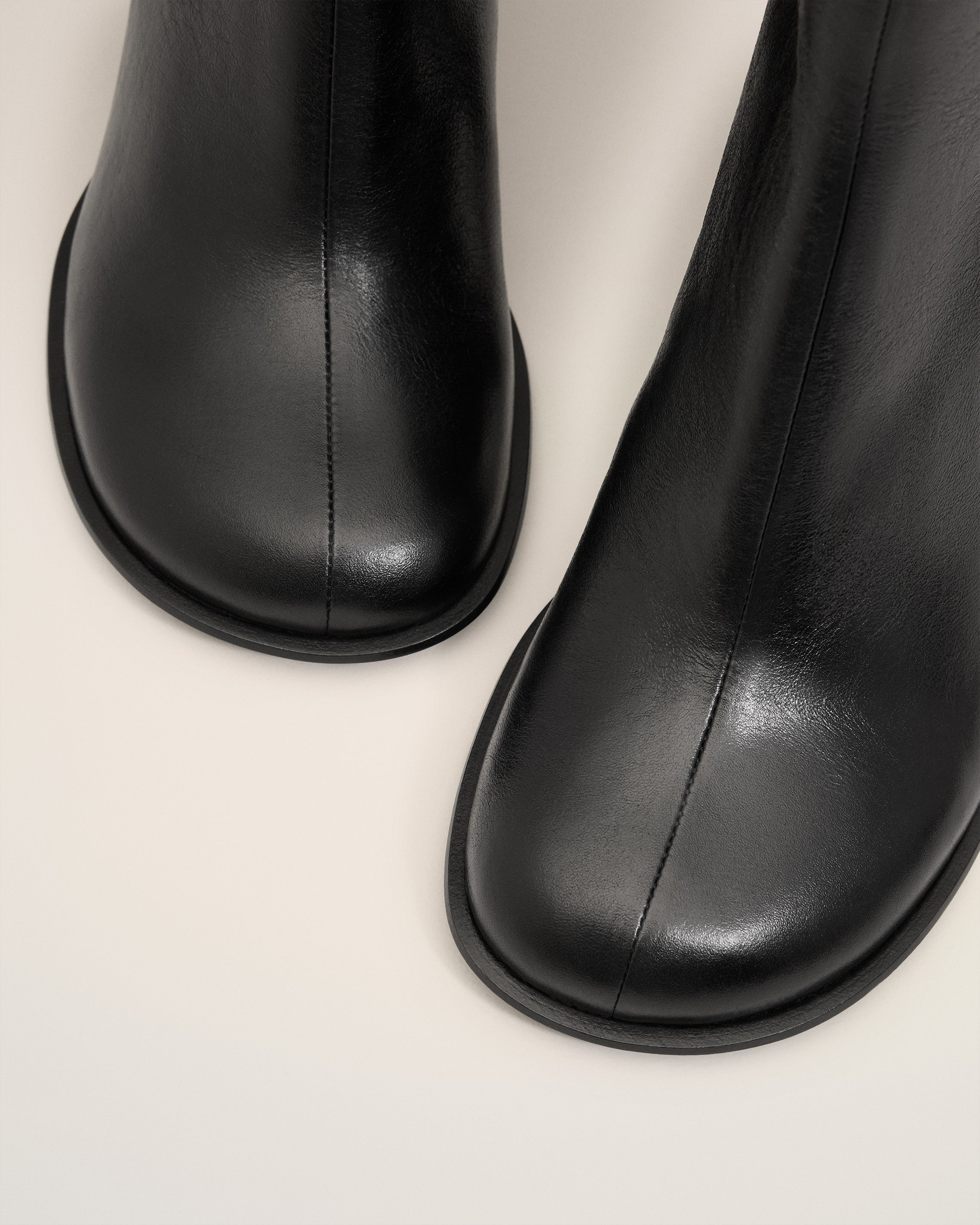 BLACK LEATHER PIANO BOOTS - 5