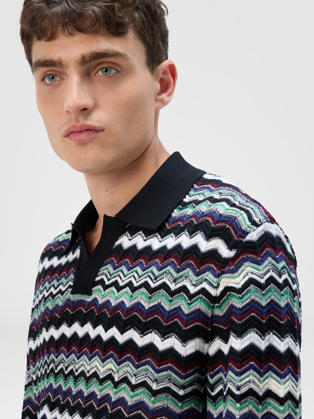 Long Sleeve Polo with V-Neck and Zigzag Pattern - 5
