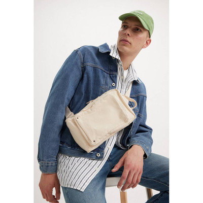 Levi's ZIP SLING BAG outlook