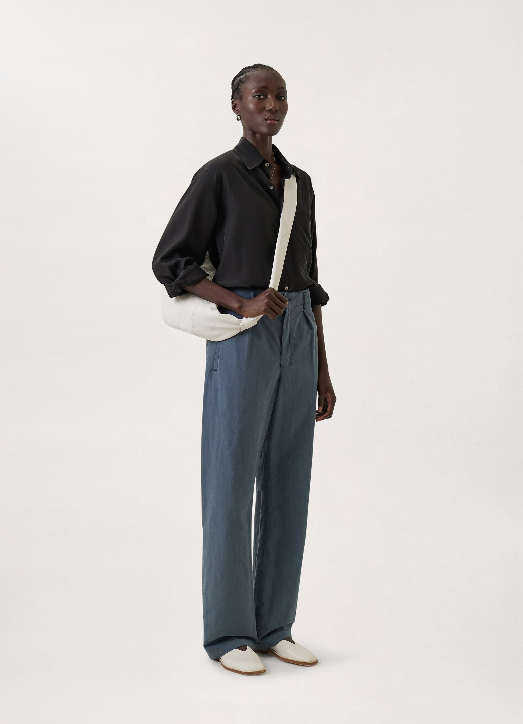 PLEATED STRAIGHT PANTS
LINEN COTTON CANVAS - 5