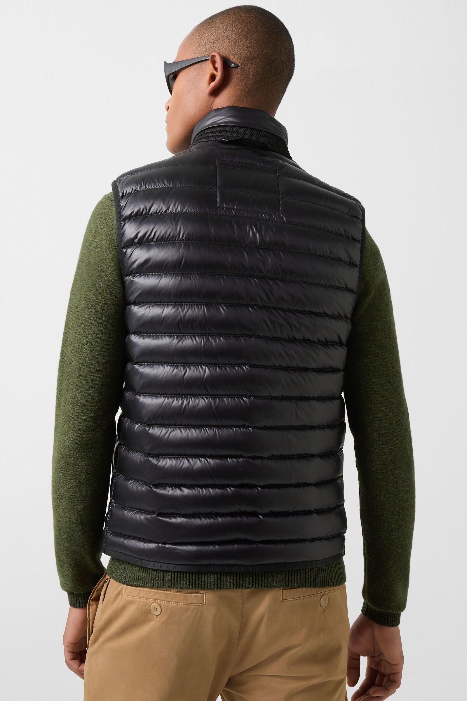 Lasse Lightweight down gilet in Black - 3