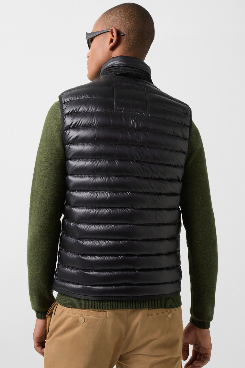 Lasse Lightweight down gilet in Black 3