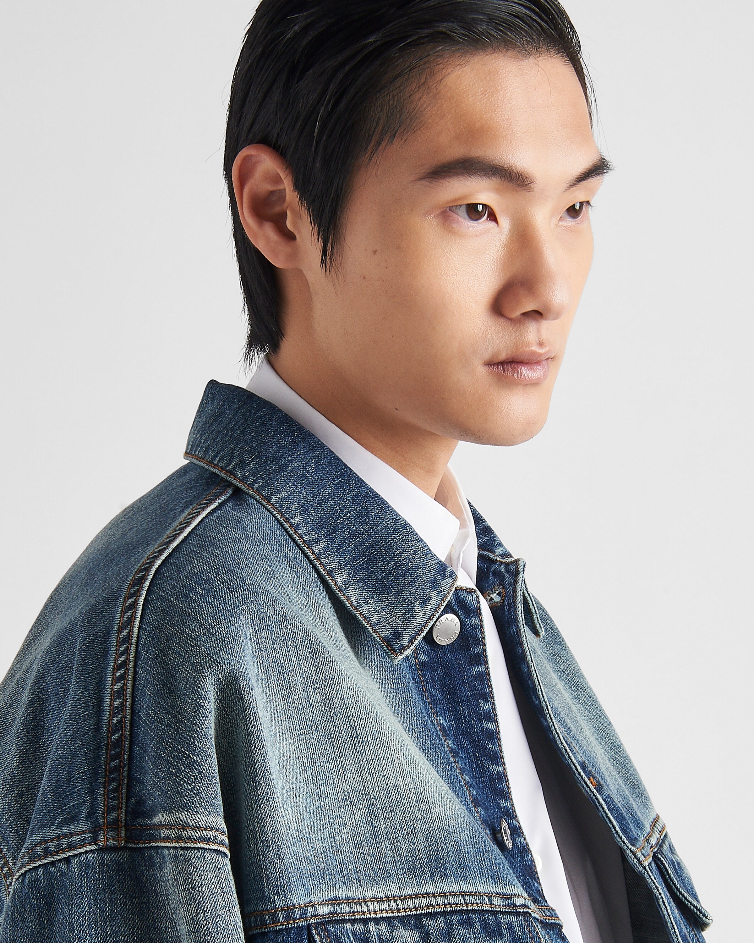 Denim trucker jacket - 3