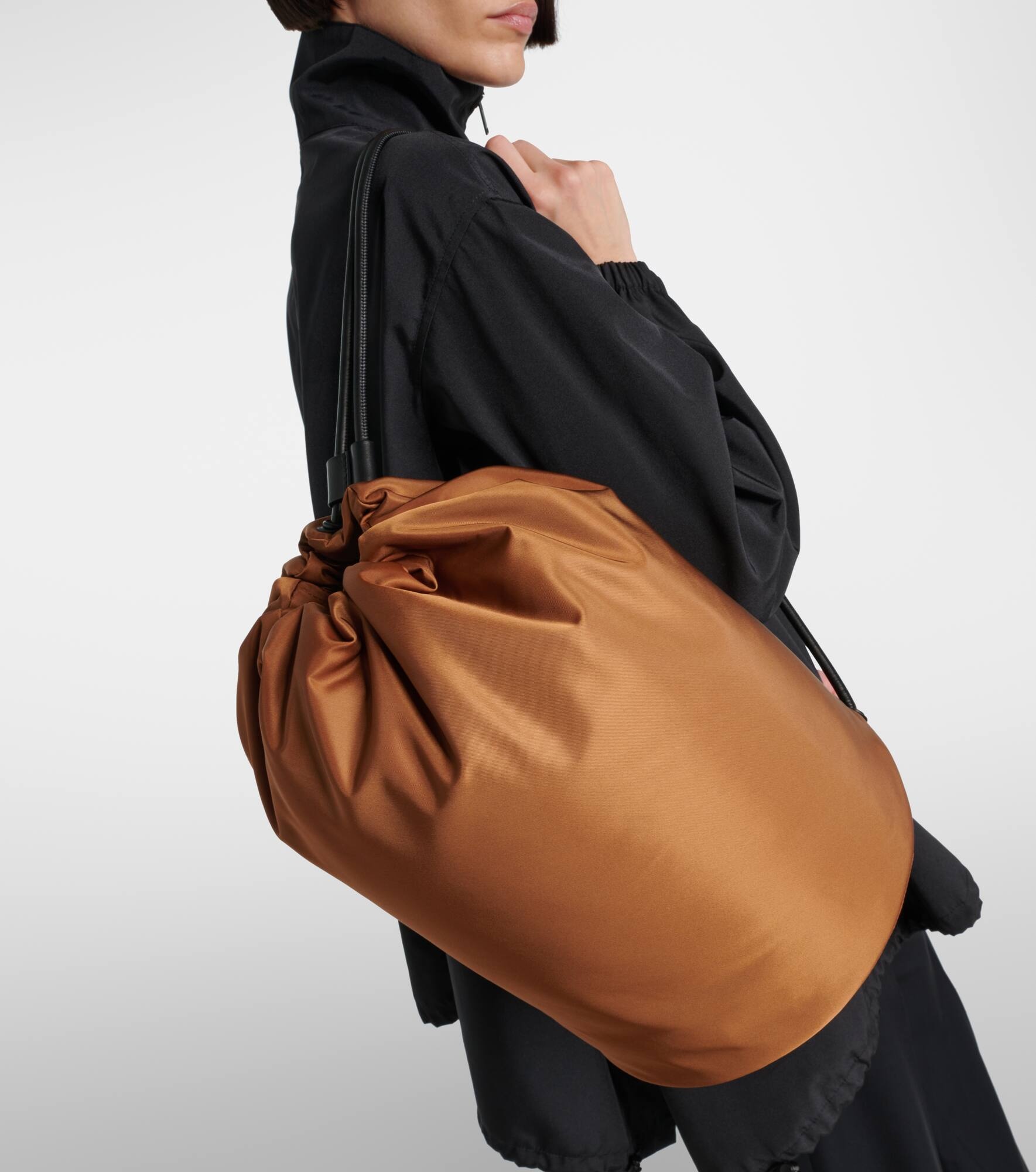 Sporty leather-trimmed backpack - 2