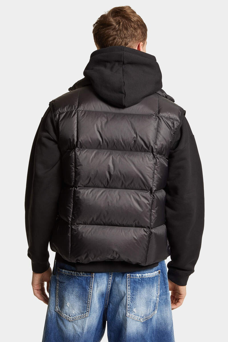 3D DOWN VEST 4