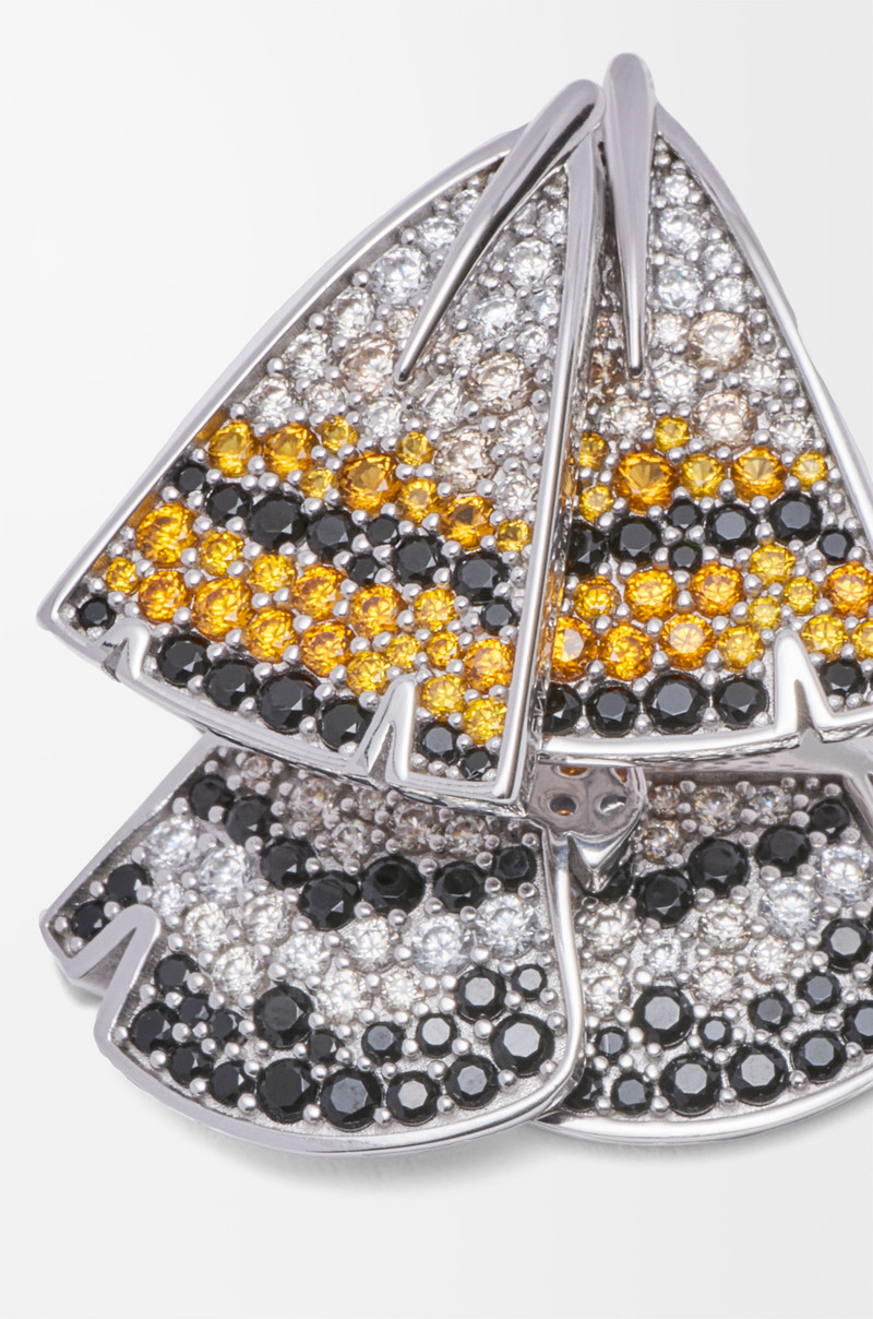 Loewe Feather earrings in sterling silver and crystals outlook