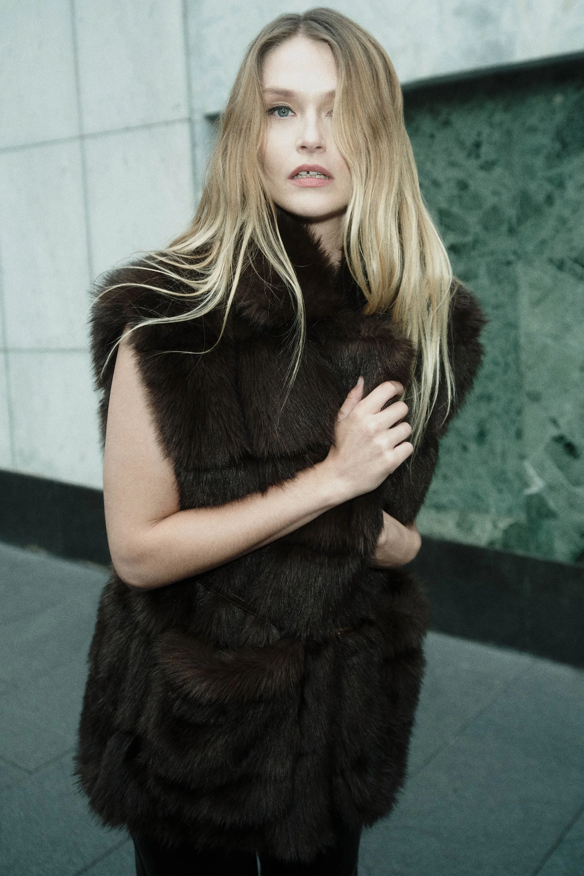 Brentley Faux Fur Vest In Dark Chocolate - 1