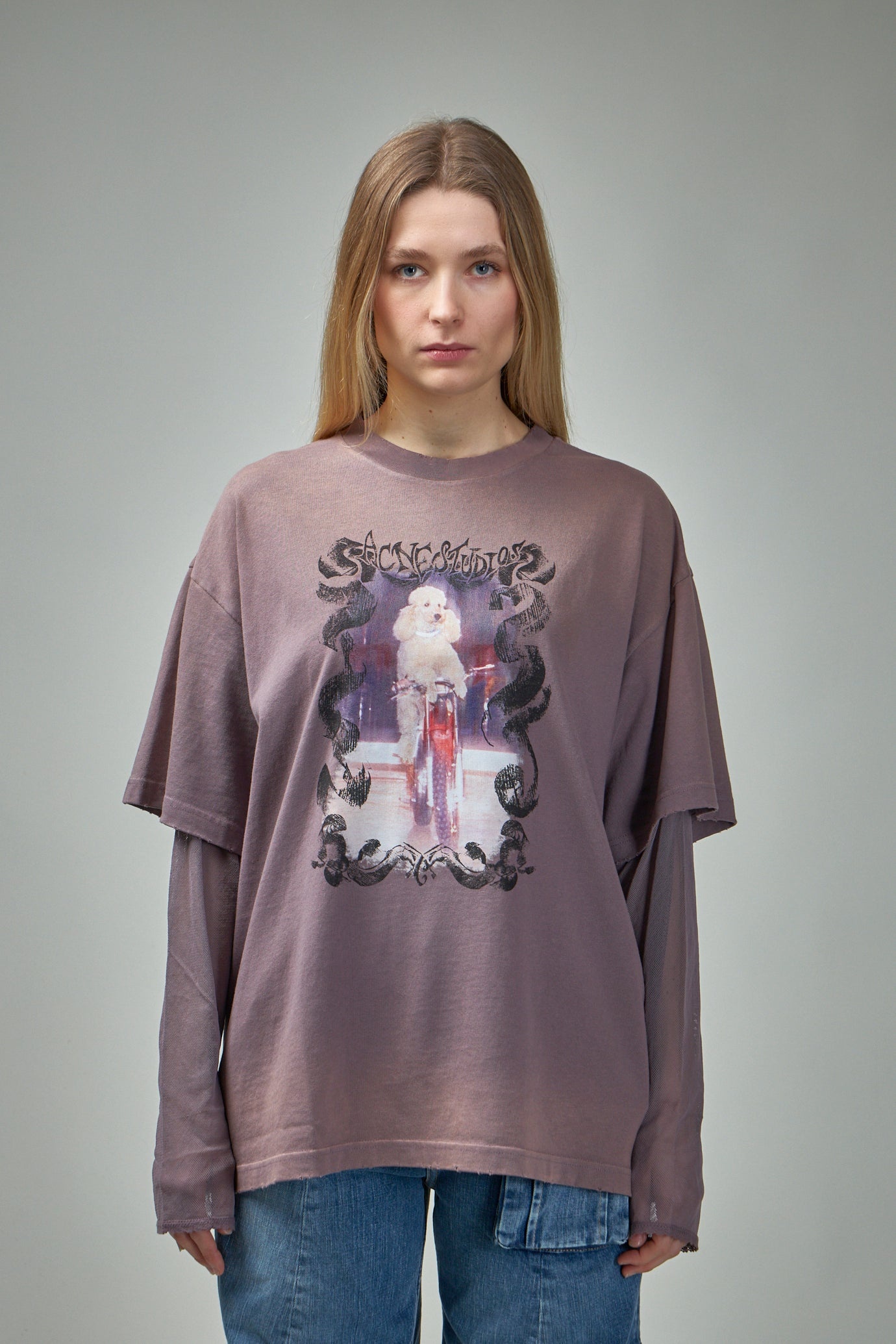 【ACNE STUDIOS】Layered Print T-Shirt/追跡+関税+全国送料込み Acne Studios Layered Print T-shirt | Neutrals | FARFETCH