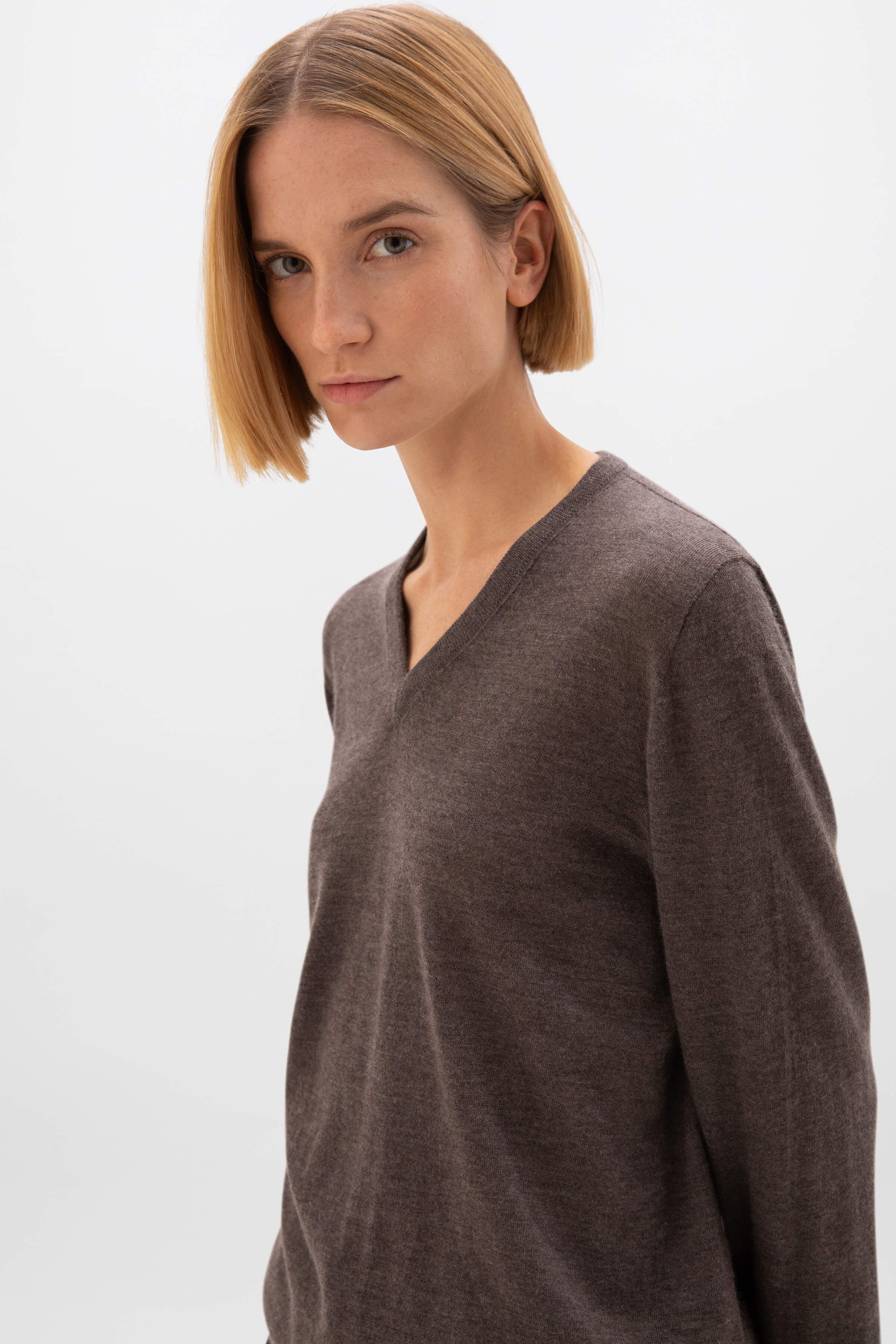 Superfine Cashmere V Neck - 3