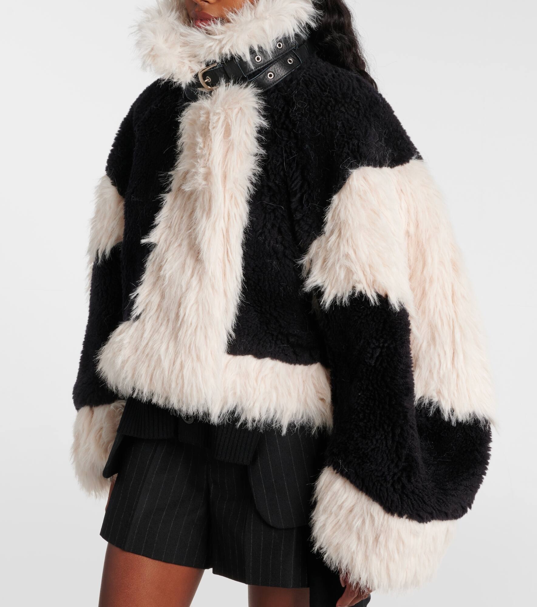 Oversized faux fur-trimmed wool jacket - 6