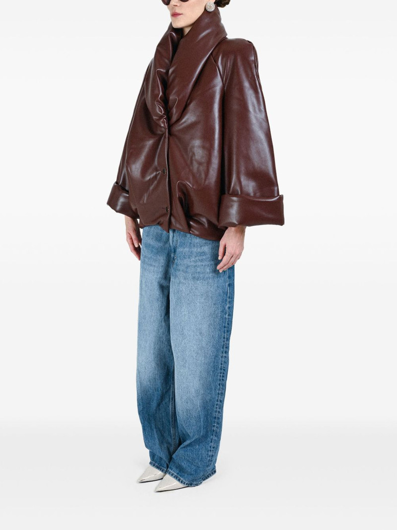 button-fastening jacket 3