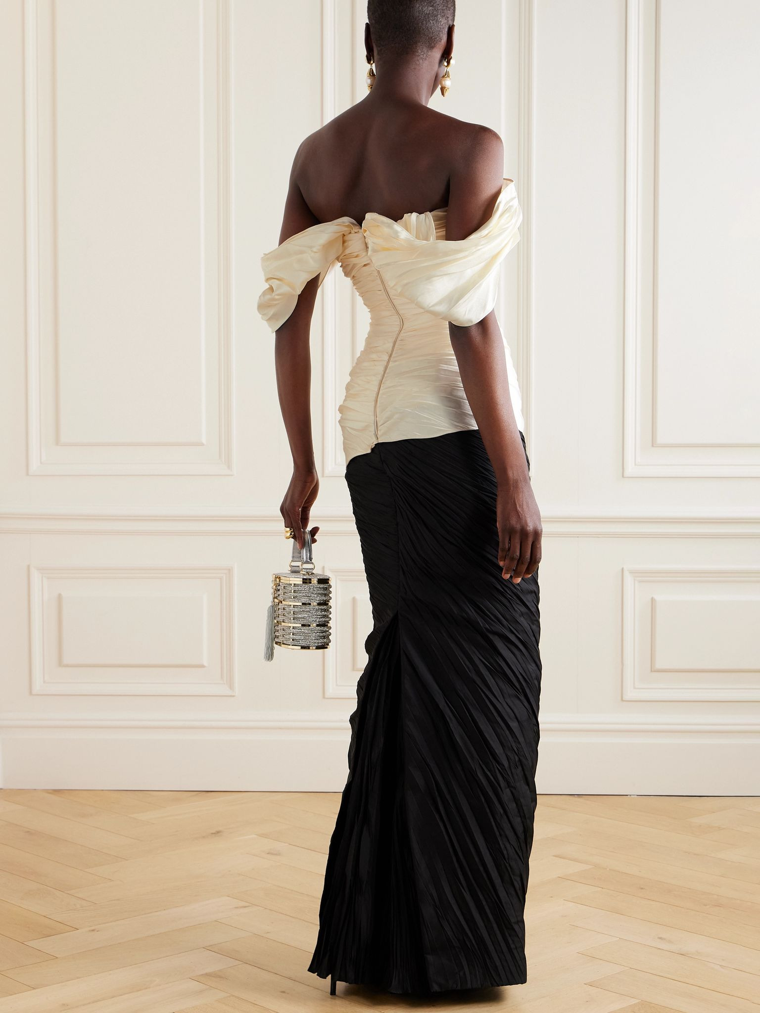 Off-the-shoulder pleated two-tone mikado and taffeta gown Off-white - 3