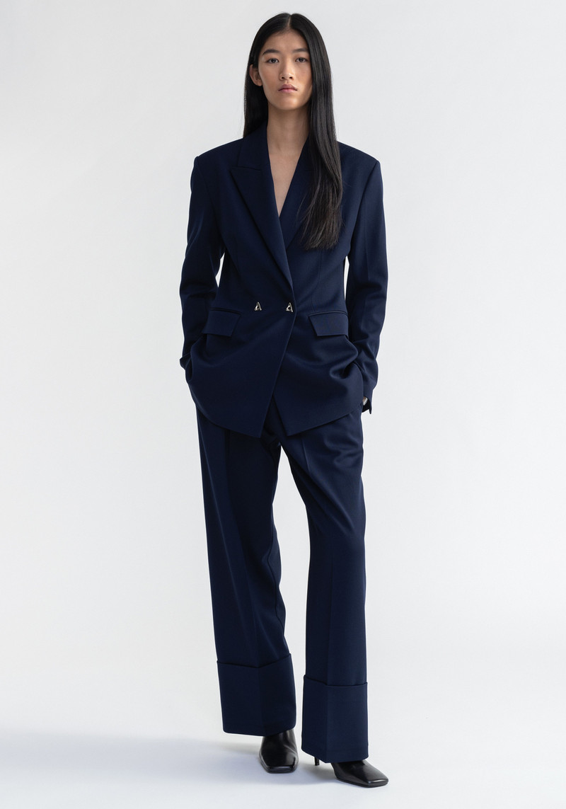 AERON MOTIVE
Waisted boxy blazer outlook