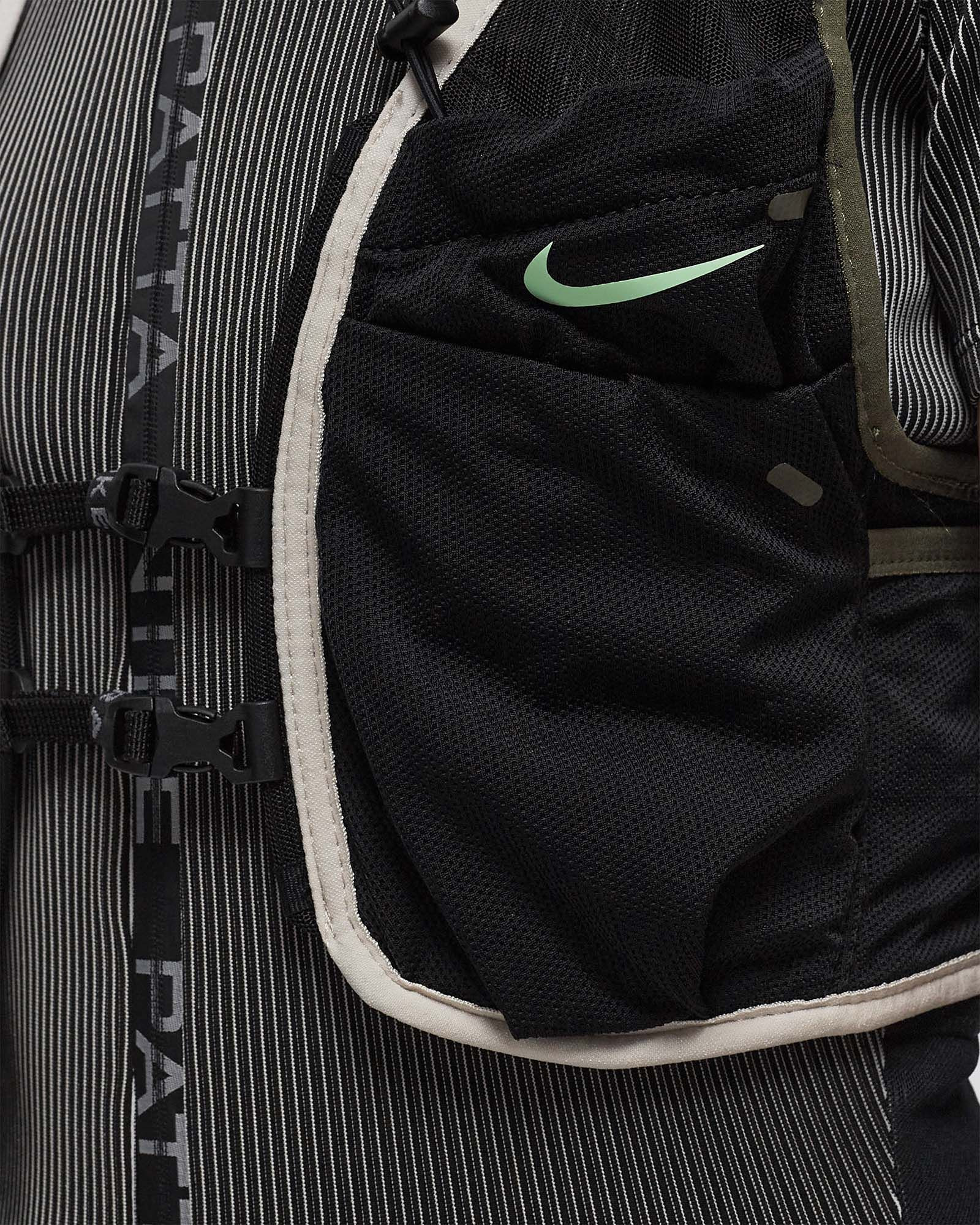NIKE W TRAIL VEST 2.0 - 4