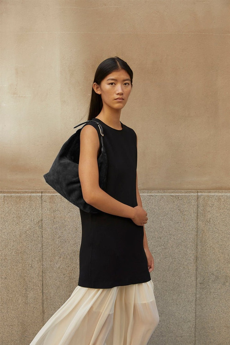 Liffner PILLOW SHOULDER BAG SUEDE BLACK outlook