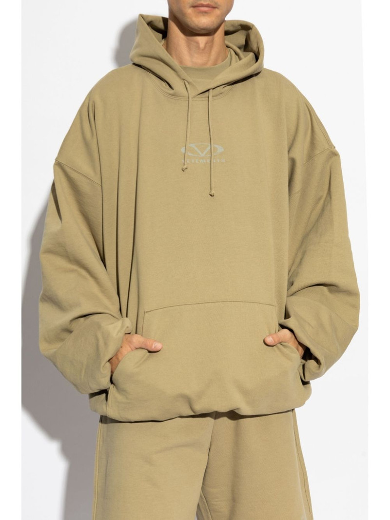 VETEMENTS logo hoodie outlook