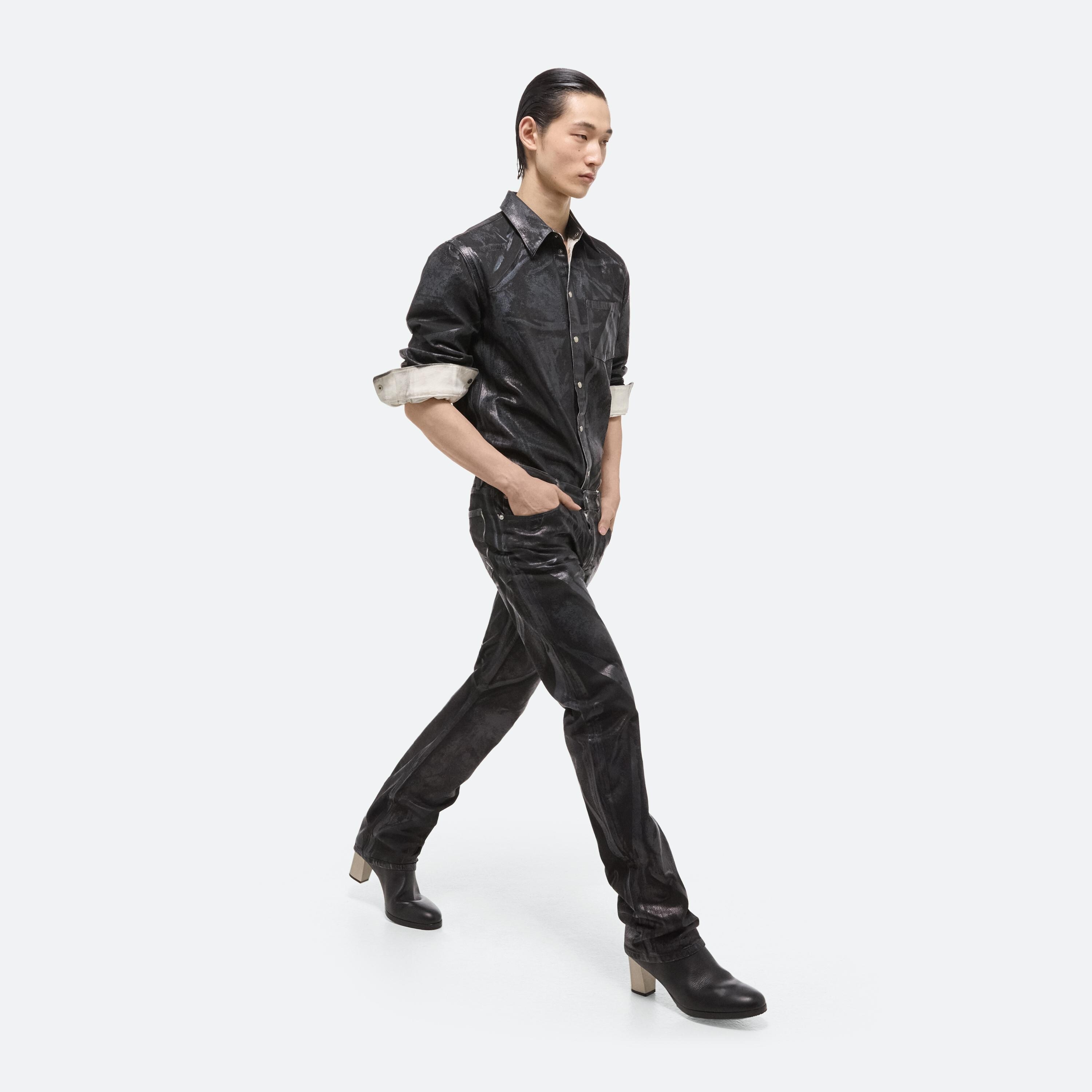 FOILED LOW-RISE STRAIGHT JEANS - 7