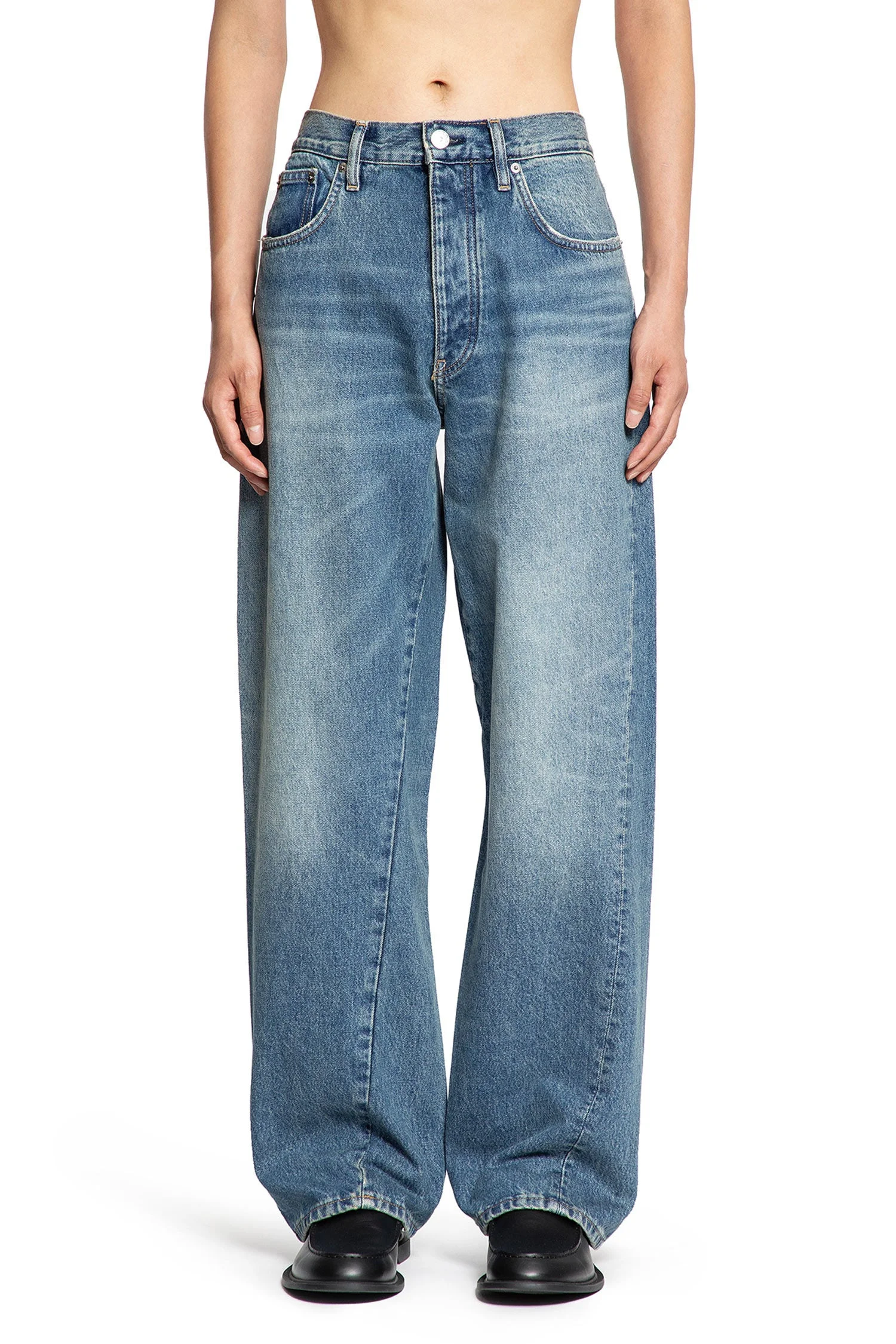 Wide-Twist-Jeans - 1