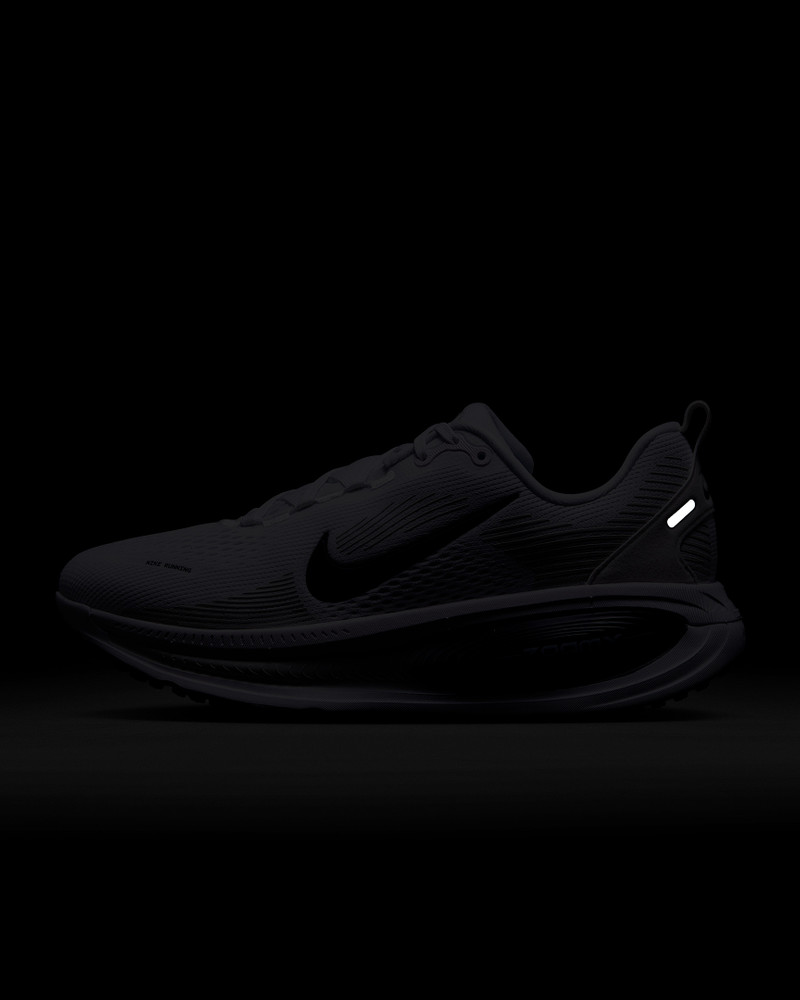 Nike Vomero 18 Women's Road Running Shoes 9