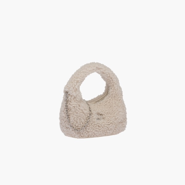 Miu Wander shearling mini hobo bag - 6