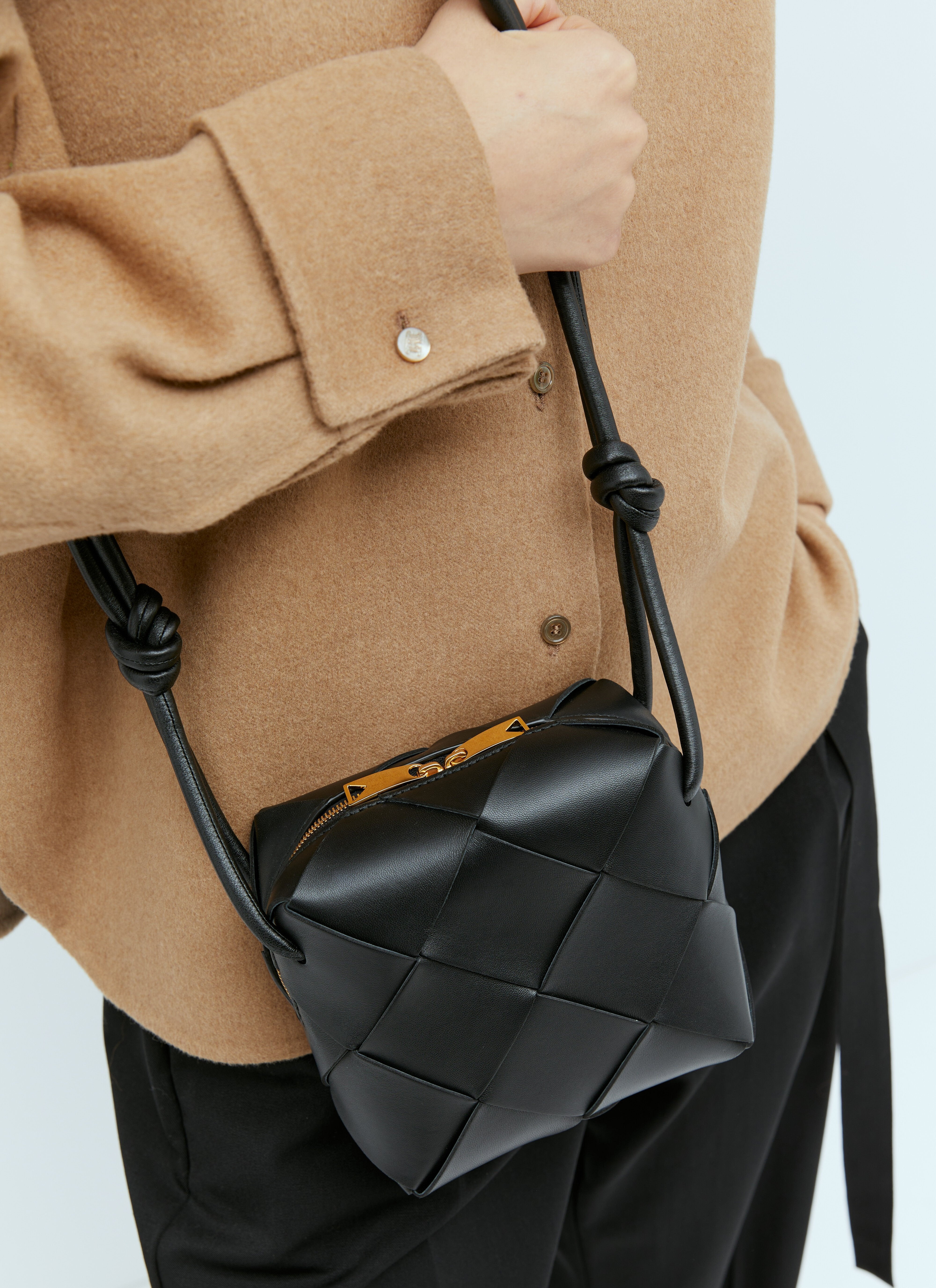 BOTTEGA VENETA バッグ CASSETTE CAMERA 701915 VCQC2 Bottega Veneta Mini Cassette Camera Bag – Modecraze Inc.