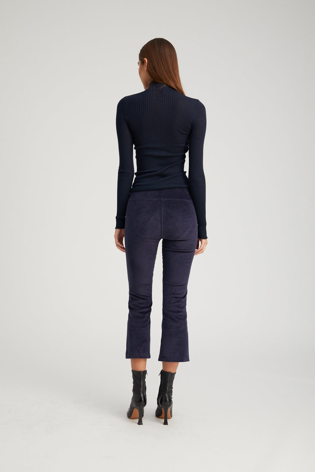 NAVY CORDUROY CROP FLARE PANTS - 5