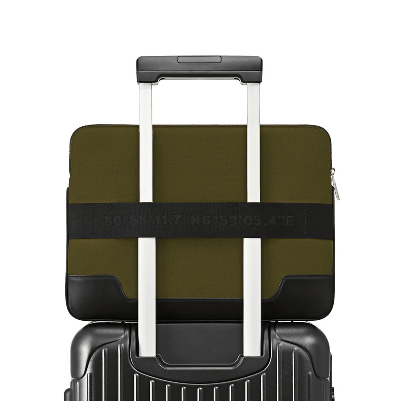 Never Still Flat Pouch 7