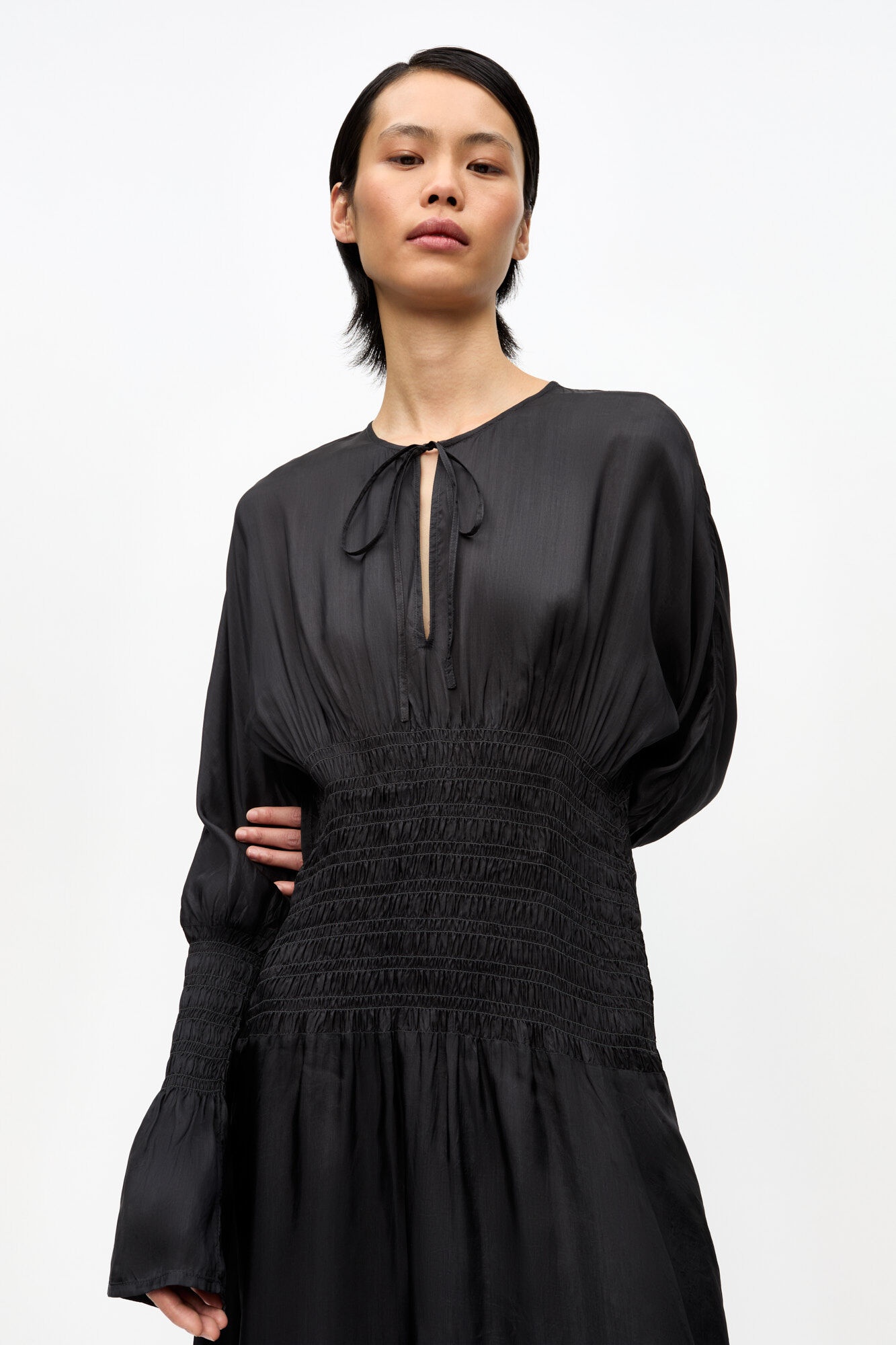 BLACK VISCOSE HABOTAI SMOCK MIDI DRESS - 4