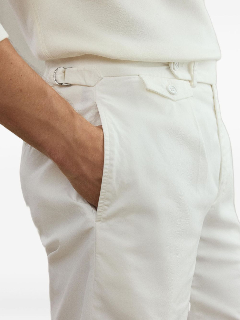 pleated-detail chino short 4