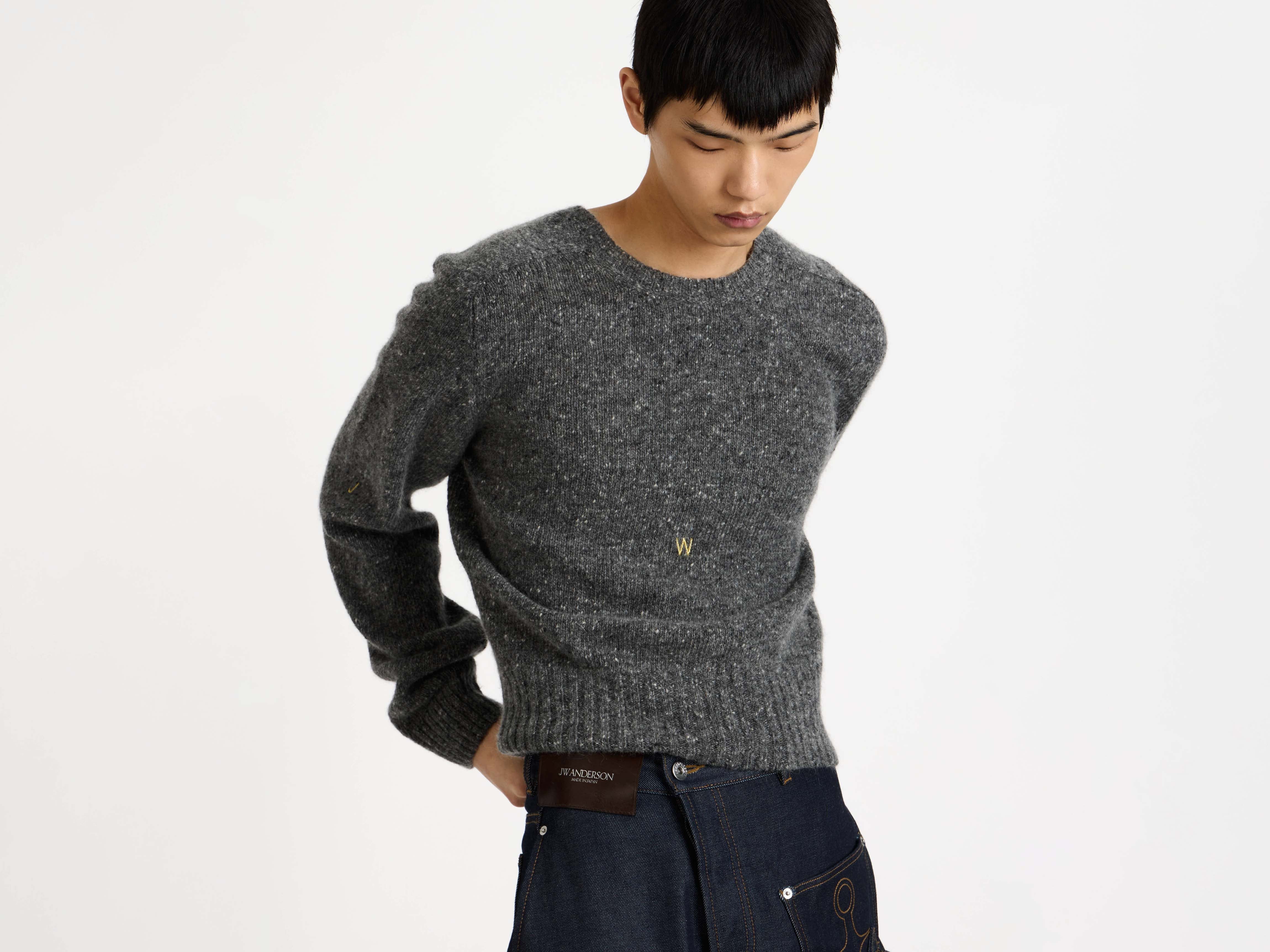 SLEEVE EMBROIDERED CREW NECK JUMPER IN CHARCOAL MELANGE - 7