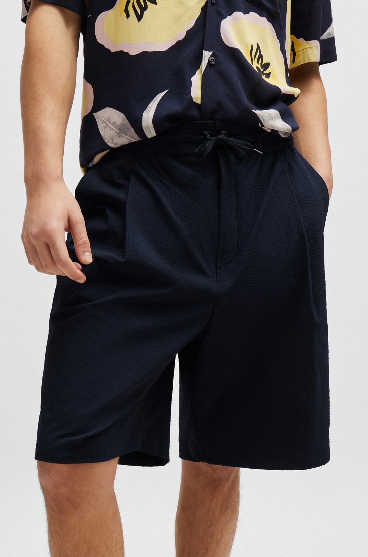 PERFORMANCE-STRETCH SEERSUCKER SHORTS WITH DRAWSTRING WAIST - 5