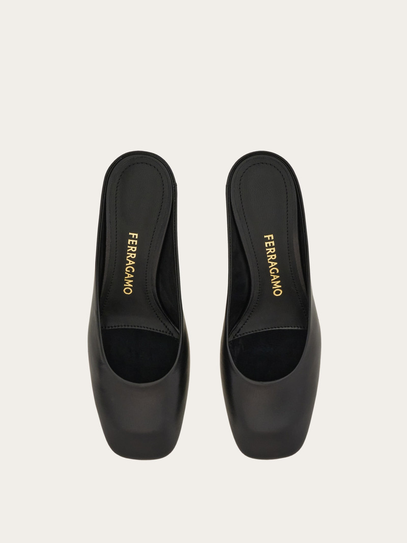 FERRAGAMO S-shaped heel mule outlook