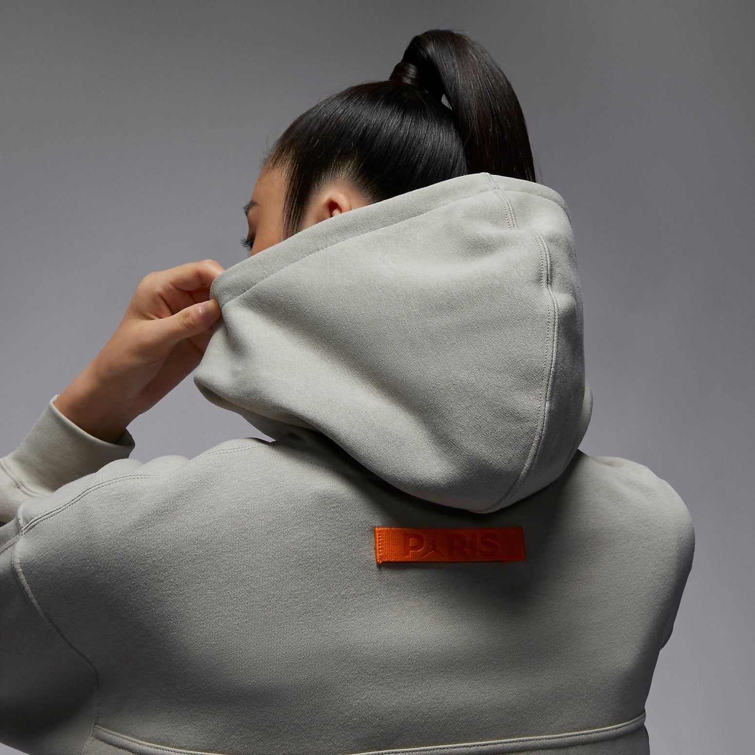 (WMNS) Air Jordan x Paris Saint-Germain Hoodie Asia Sizing 'Stone' DZ3267-230 - 3