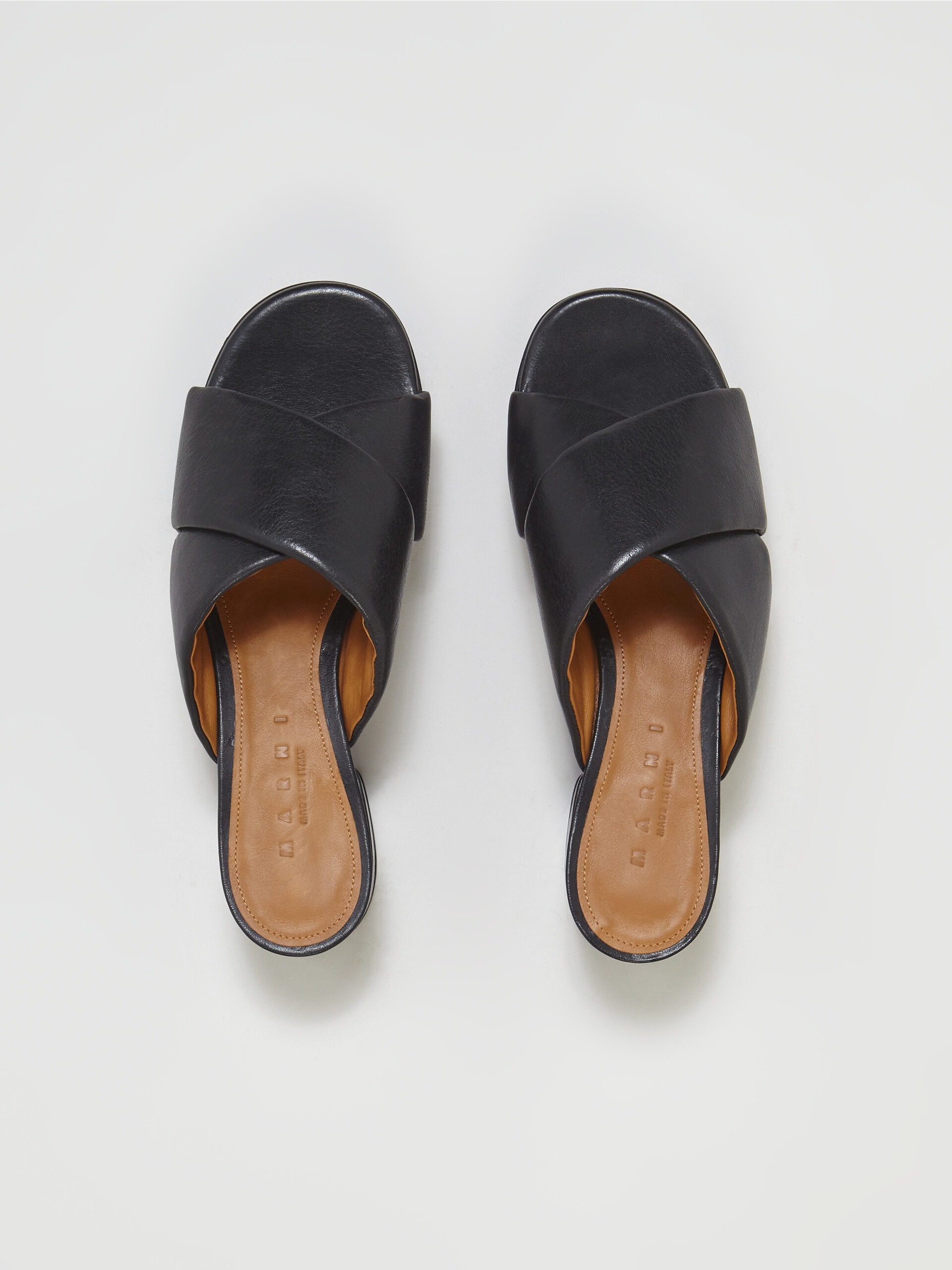 BLACK VEGETABLE-TANNED LEATHER SANDAL - 4